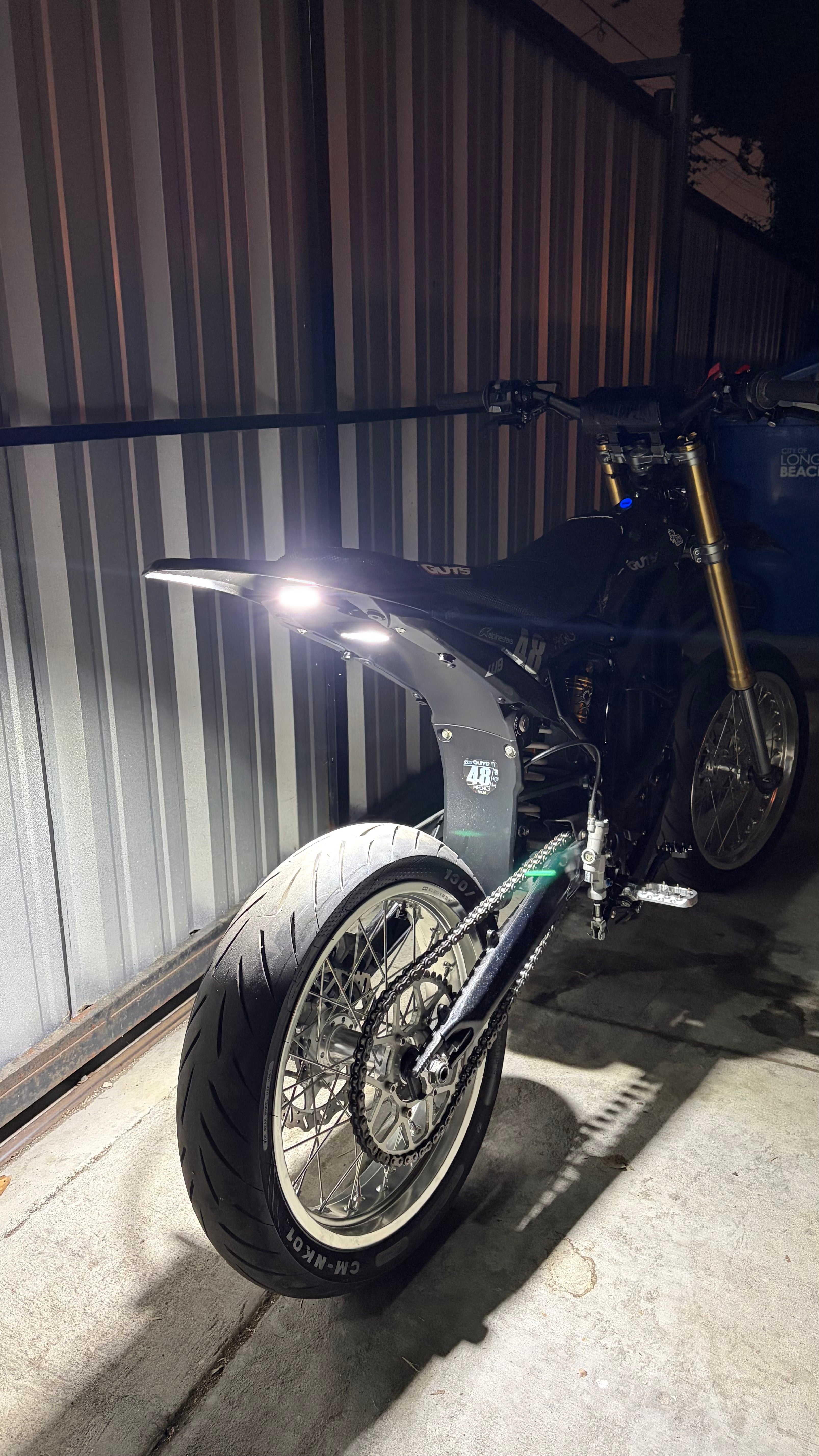 V2 Ultra Dual Rocklight+Tail light (Plug and play)